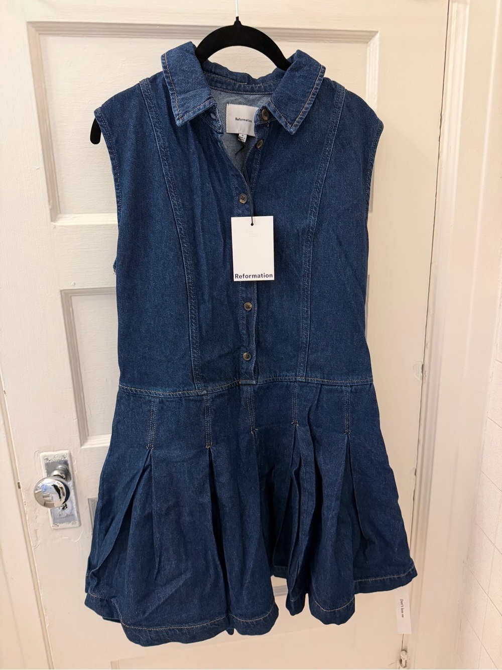 Reformation Arella Sleeveless Dark Blue Denim Button-Front Pleated Dress - Picture 3 of 4